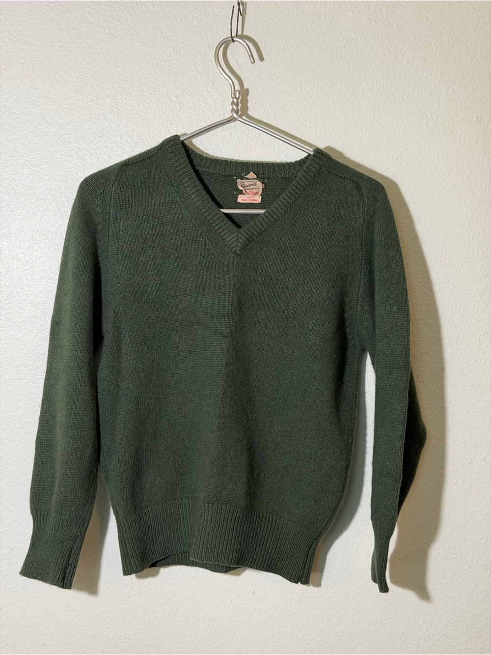 VTG Alan Paine Men’s 100% Pure Cashmere V-Neck Sweater Brown England Sz 40